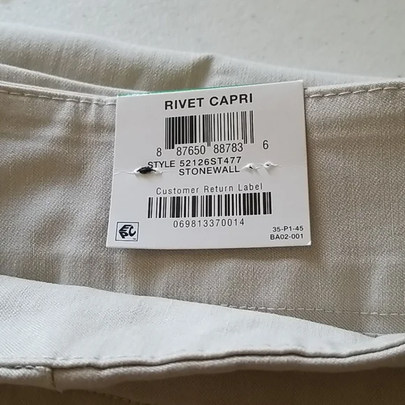 - New PL Embellished Pull-On Capri Pants - Picture 5 of 6